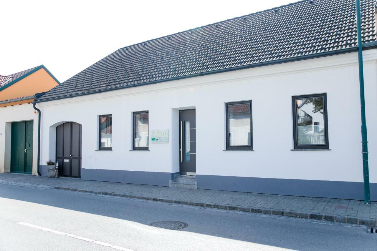 Vino Verde Poysdorf Exteriör bild